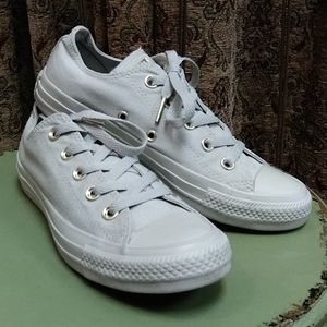 Converse All-Star Canvas Tennis Shoes size 6